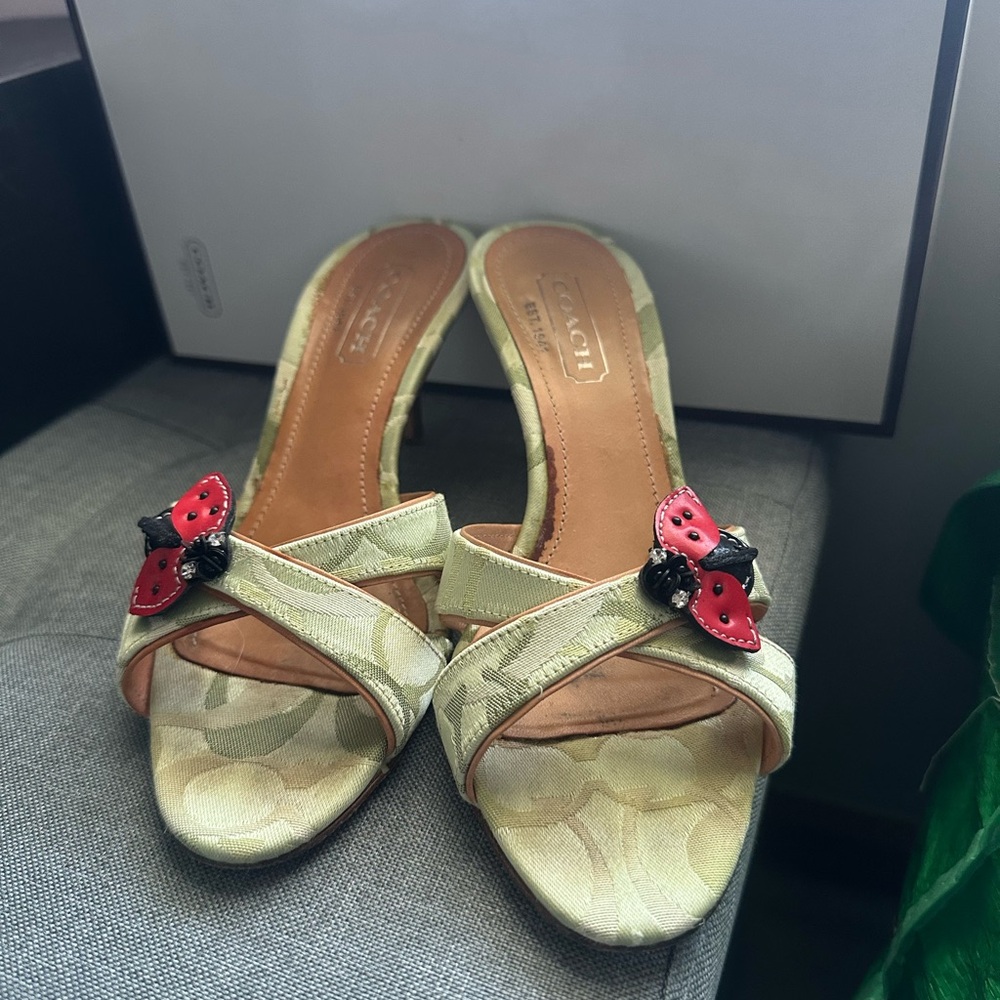 🐞 SOLD Vintage Coach 2004-2005 Limited Edition Ladybug Kitten Heels